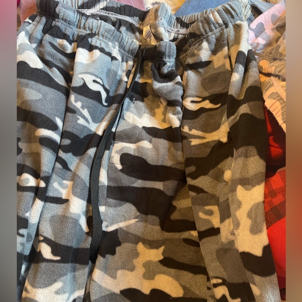 camo sweatpants size 2X $20